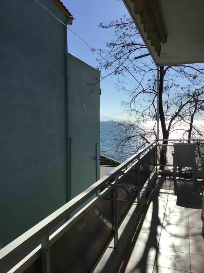 Ammos Apartments Nea Karvali Bagian luar foto
