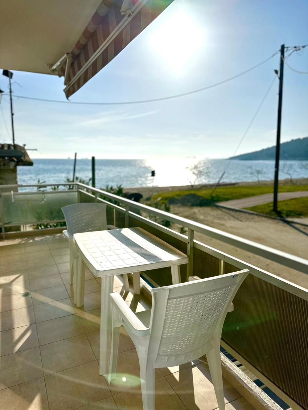 Ammos Apartments Nea Karvali Bagian luar foto