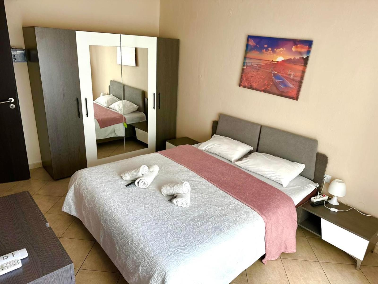 Ammos Apartments Nea Karvali Bagian luar foto